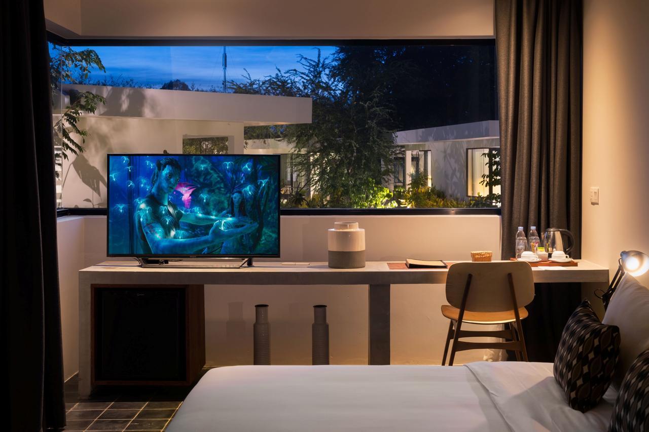 Hotel Hillocks &